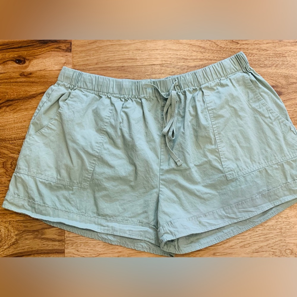 3x Green Pull On Shorts